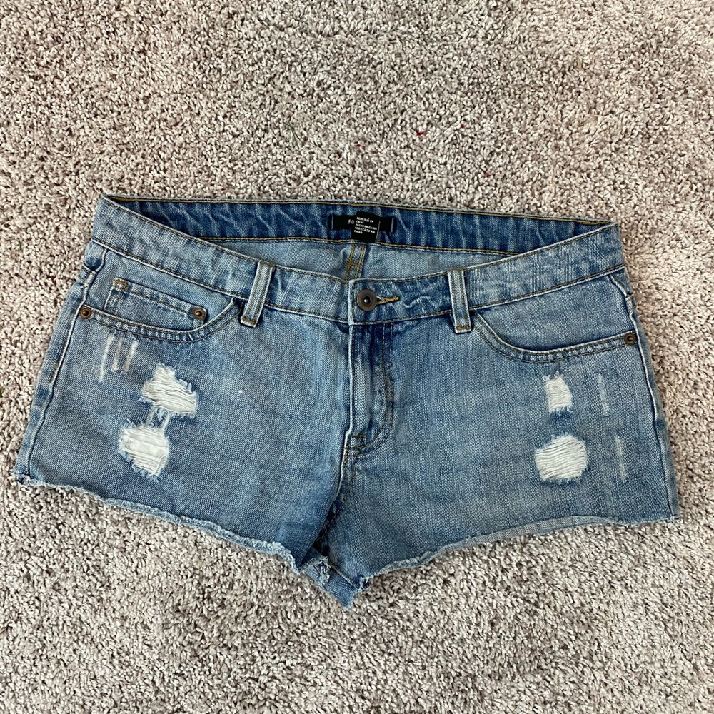 Cut off shorts